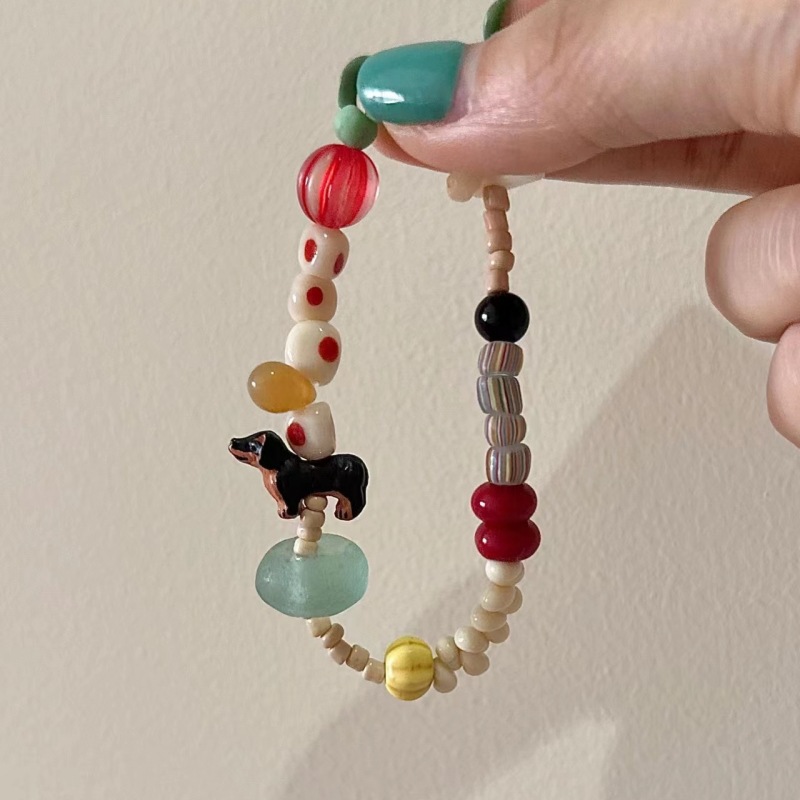 色多巴胺串珠手链小众高级感可爱腊肠犬手环童趣心